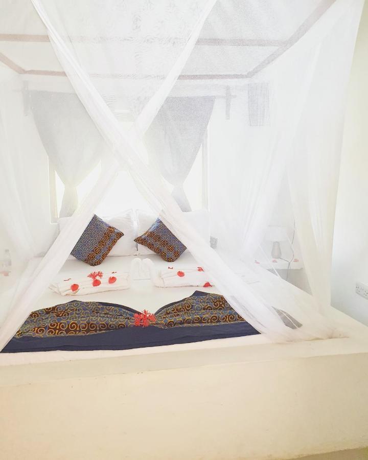 Blue Palm Zanzibar Bed & Breakfast Bwejuu Dış mekan fotoğraf