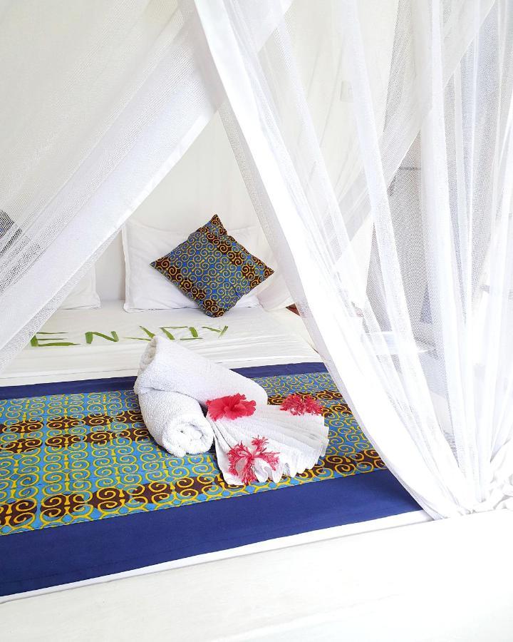 Blue Palm Zanzibar Bed & Breakfast Bwejuu Dış mekan fotoğraf